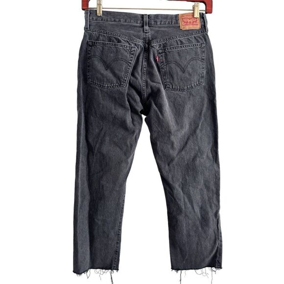 Levi’s 501 Cropped Button Fly 100% Cotton Raw Hem Jeans Faded Black Women’s 31 - Picture 2 of 8